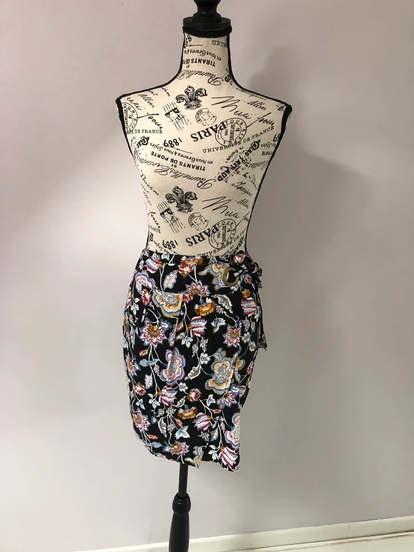 🖤 Jupe drapée fleurie – Promod – T. 40 – Très bon état